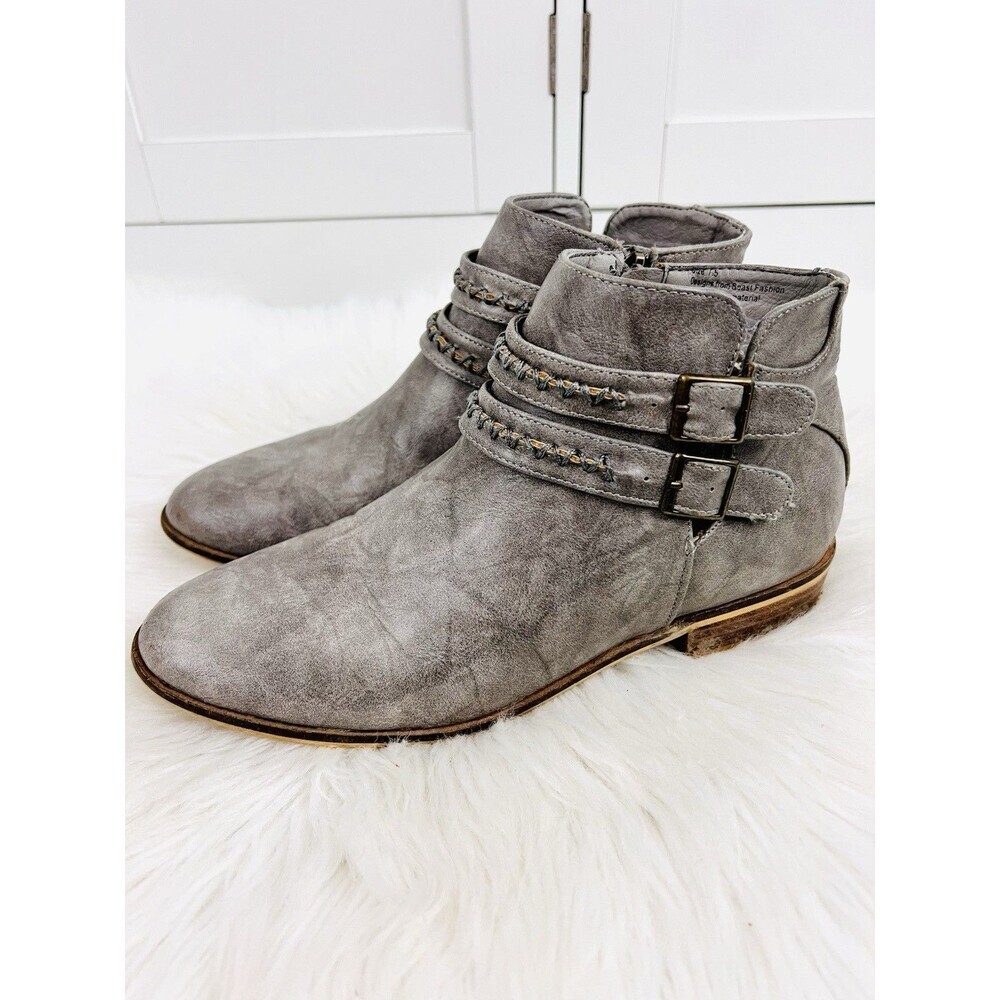 BEAST Fashion Karisa Gray Vegan Leather Double Buckle Ankle Booties Size 7.5